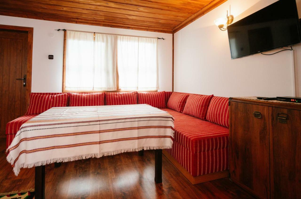 Kodjamanova House Hotell Zheravna Eksteriør bilde